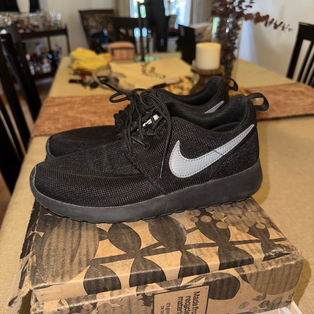 Nike Black and Gray Roché Sneakers